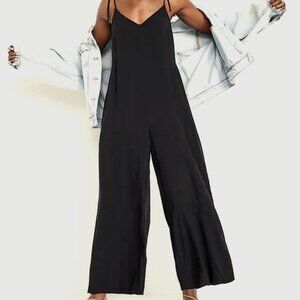 NWOT, SZ PM, BLACK, Sleeveless Wide-Leg Midi Romper